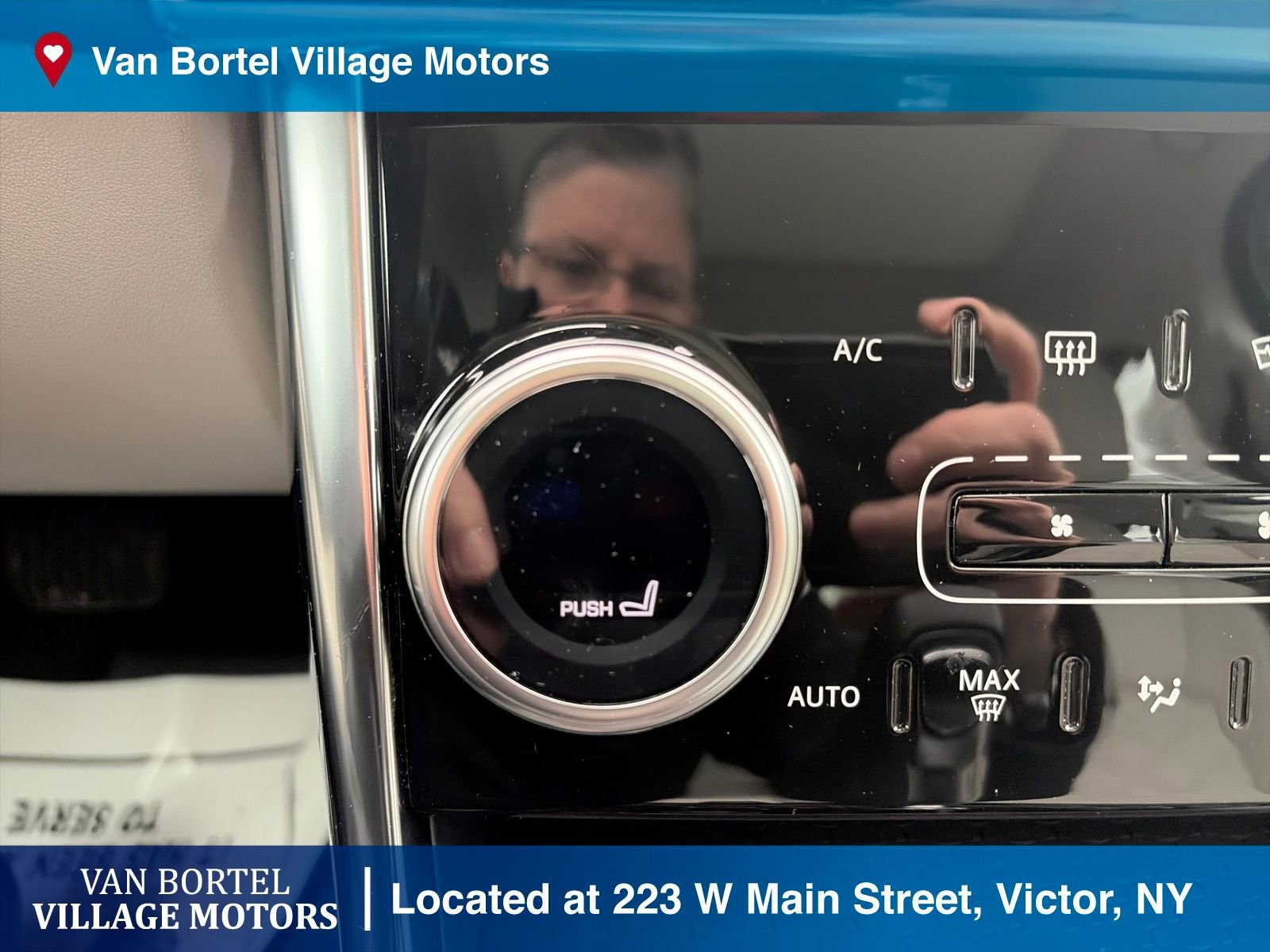 Used 2020 Jaguar XE S image 26