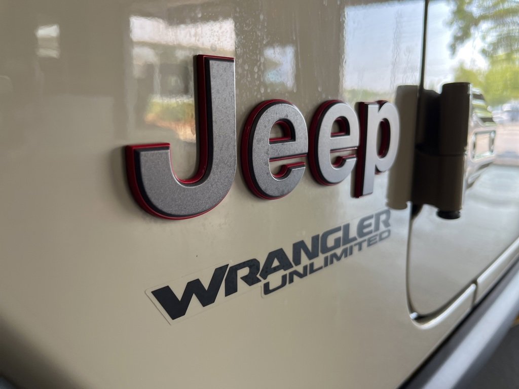 Used 2022 Jeep Wrangler Unlimited Rubicon w/ LED Lighting Group image 9