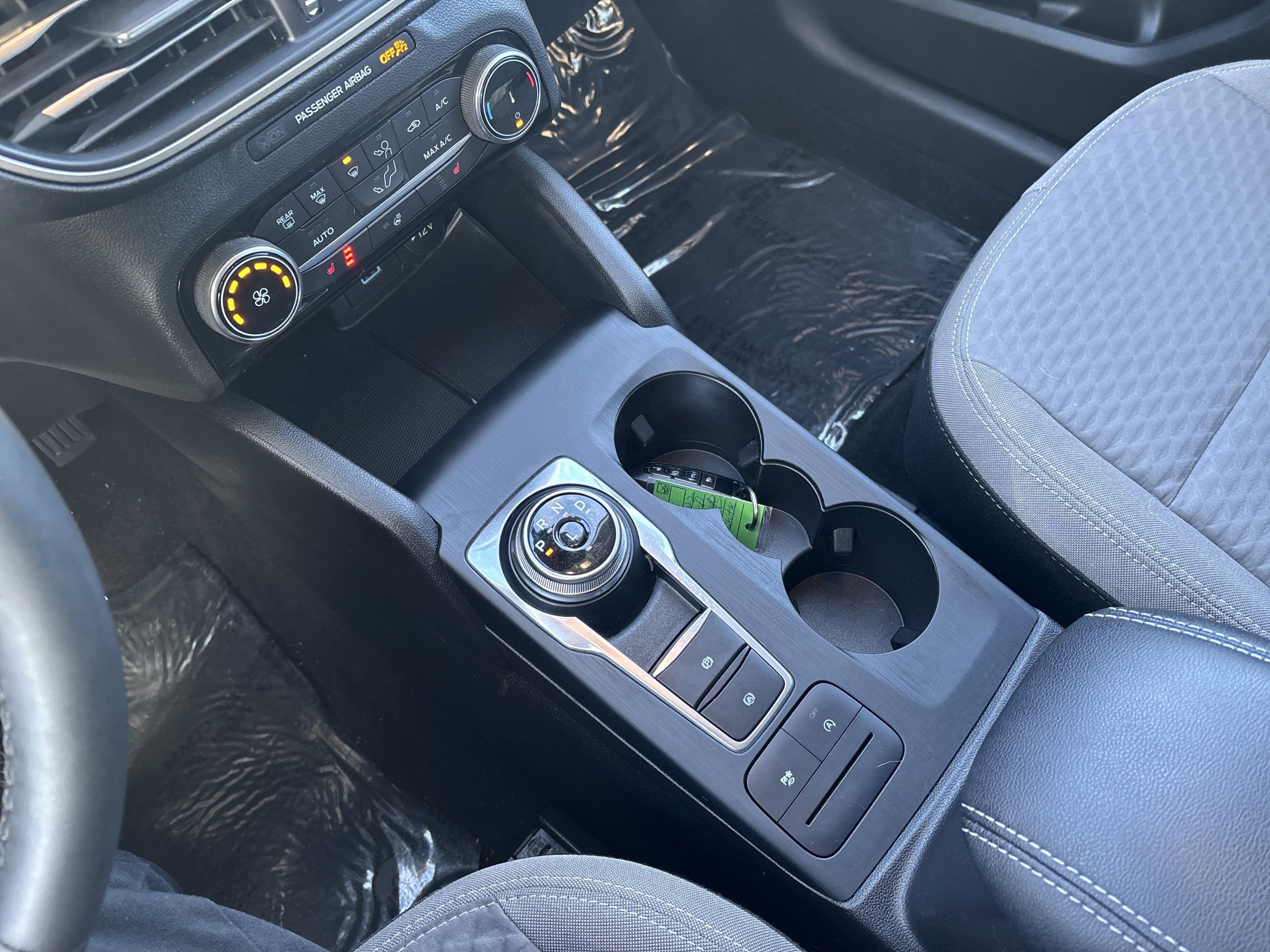 Used 2022 Ford Escape SE w/ Cold Weather Package image 14