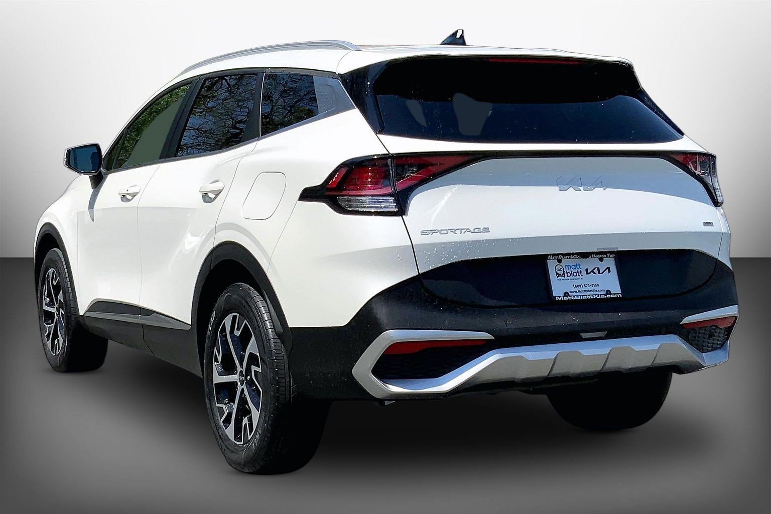 Used 2023 Kia Sportage EX AWD/4WD image 13