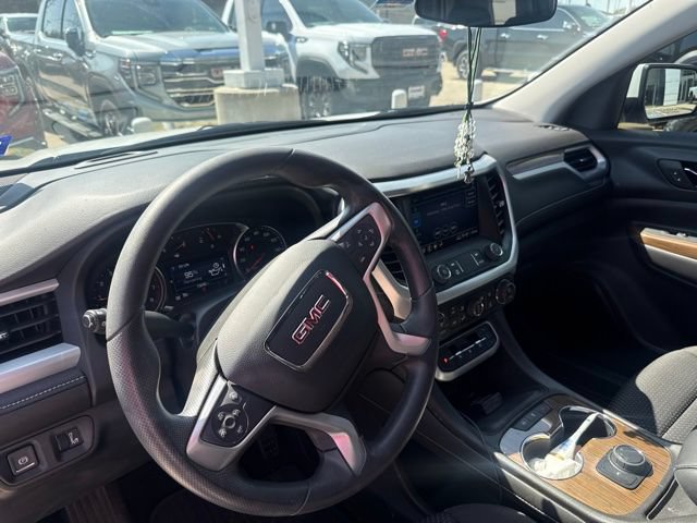 Used 2023 GMC Acadia SLE FWD image 6
