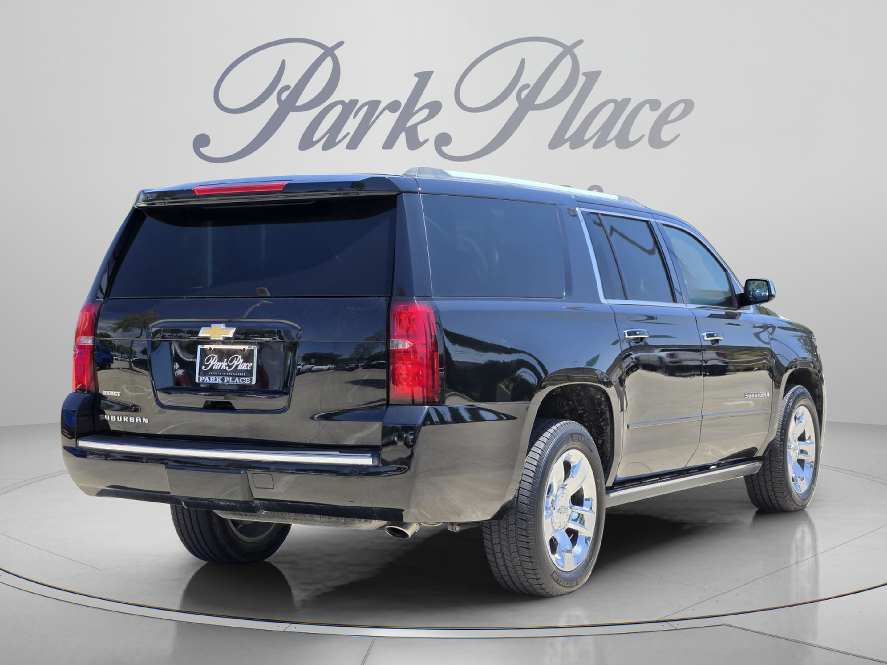 Used 2016 Chevrolet Suburban LTZ AWD/4WD image 5