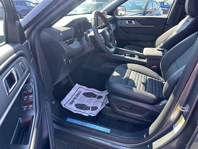 New 2025 Ford Explorer ST-Line w/ Premium Package image 9