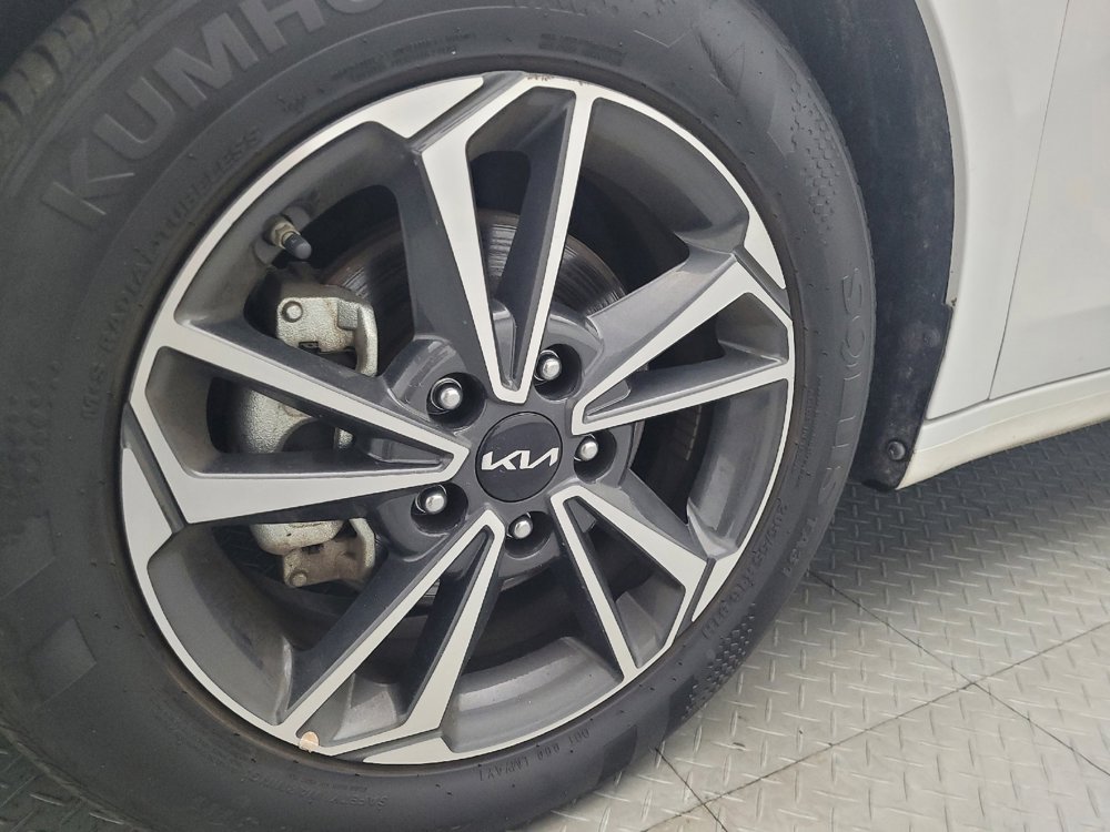 Used 2024 Kia Forte LXS image 31