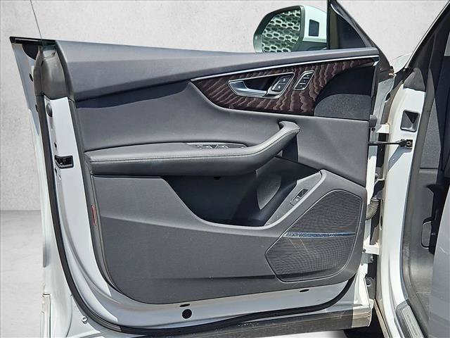 Used 2023 Audi Q8 Prestige AWD/4WD image 9