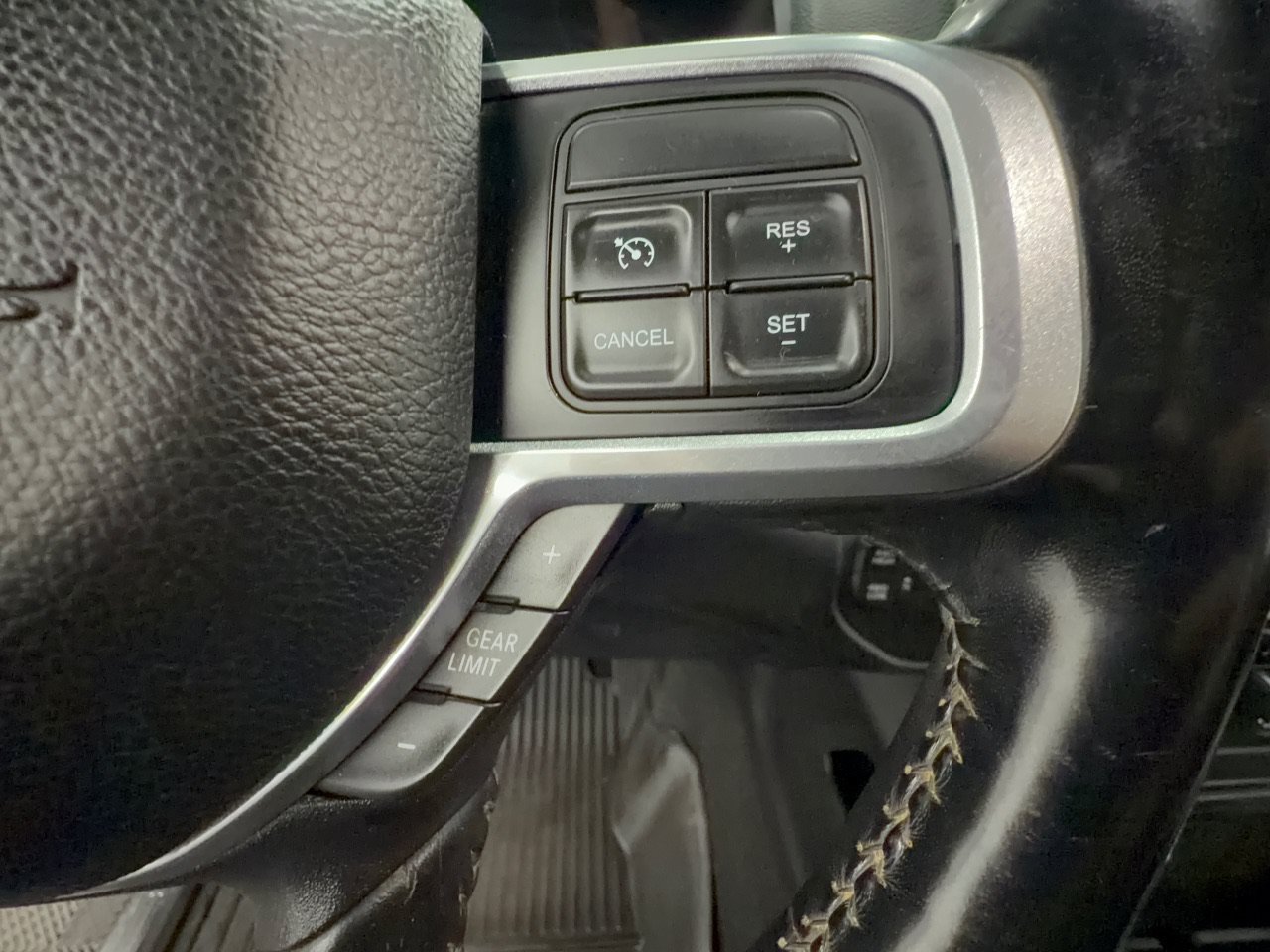 Used 2022 RAM 3500 Laramie AWD/4WD image 19