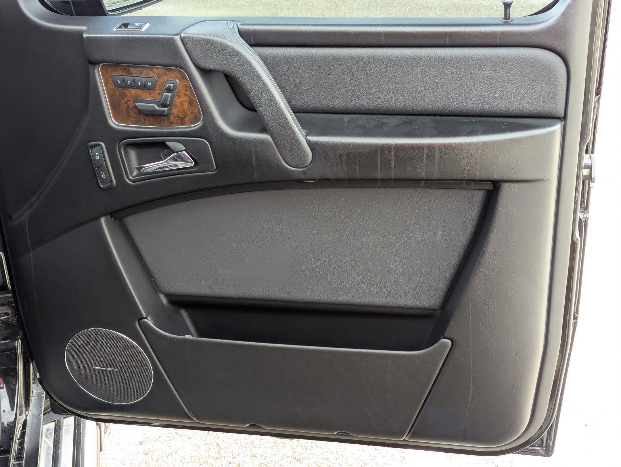 Used 2014 Mercedes-Benz G 550 image 25