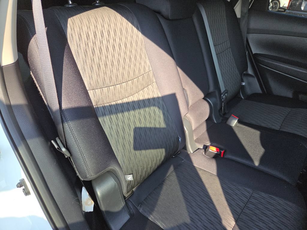 Used 2019 Nissan Rogue SV AWD/4WD image 27