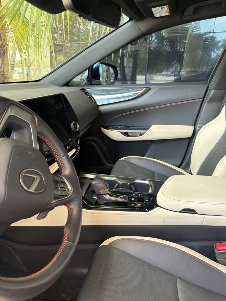 Used 2023 Lexus NX 350 AWD image 3