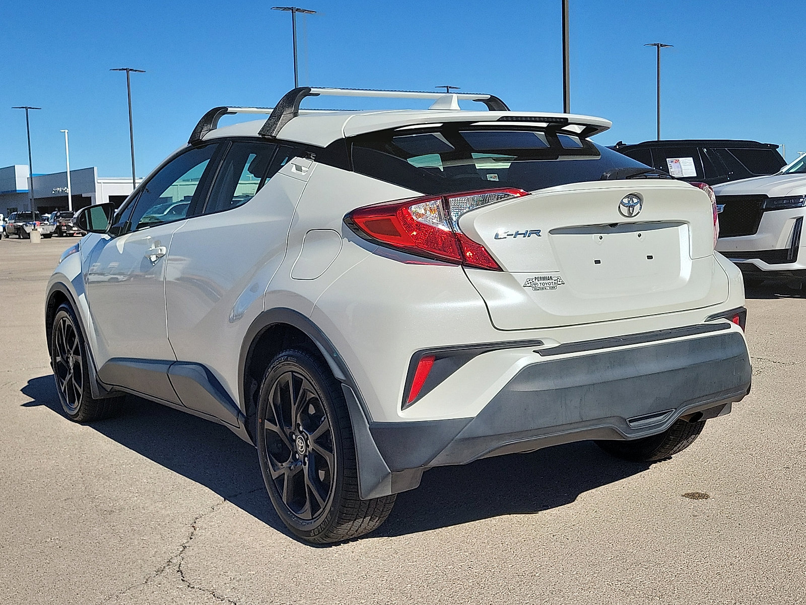 Used 2021 Toyota C-HR XLE image 3