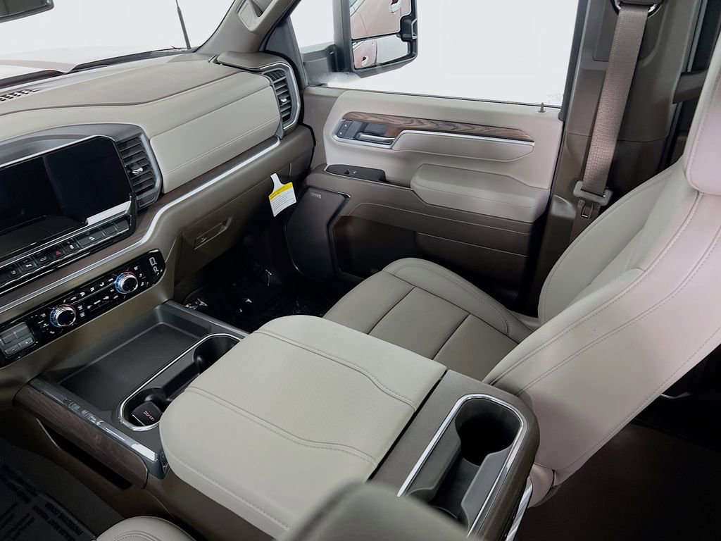 Used 2026 GMC Sierra 3500 SLT w/ SLT Premium Package image 21