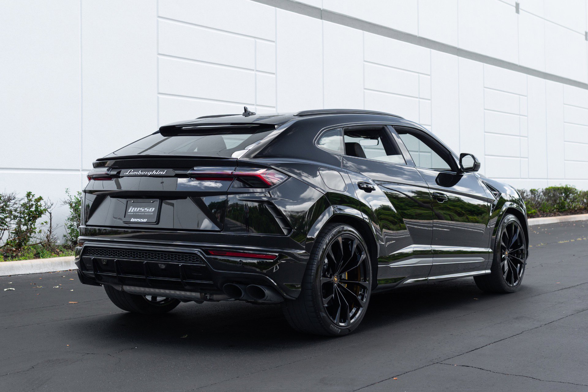 Used 2022 Lamborghini Urus AWD/4WD image 15