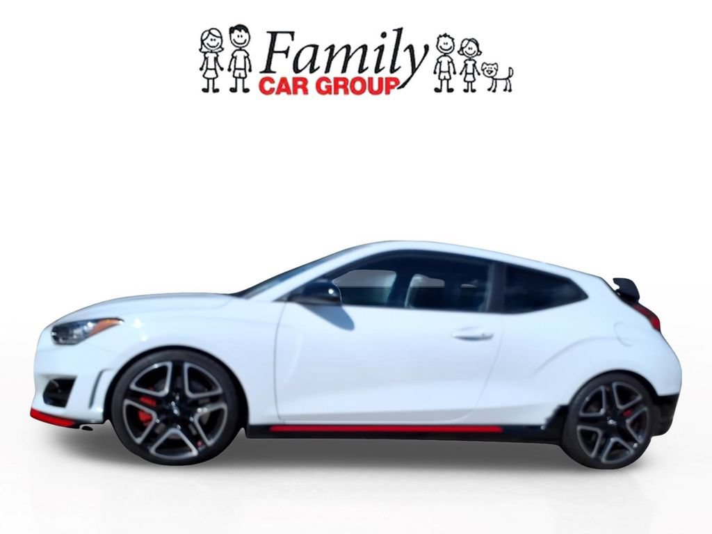 Used 2022 Hyundai Veloster N FWD image 2