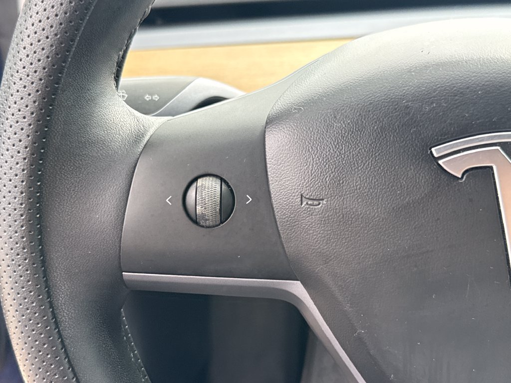 Used 2020 Tesla Model 3 Standard Range Plus RWD image 15