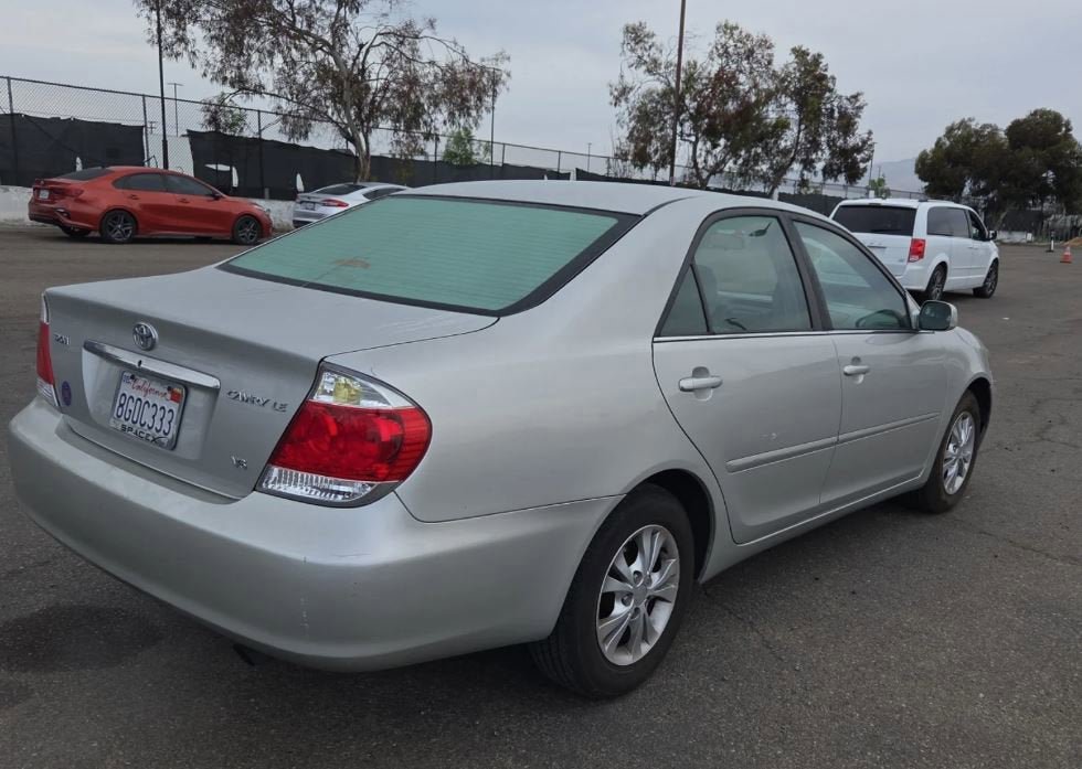Used 2006 Toyota Camry LE FWD image 3