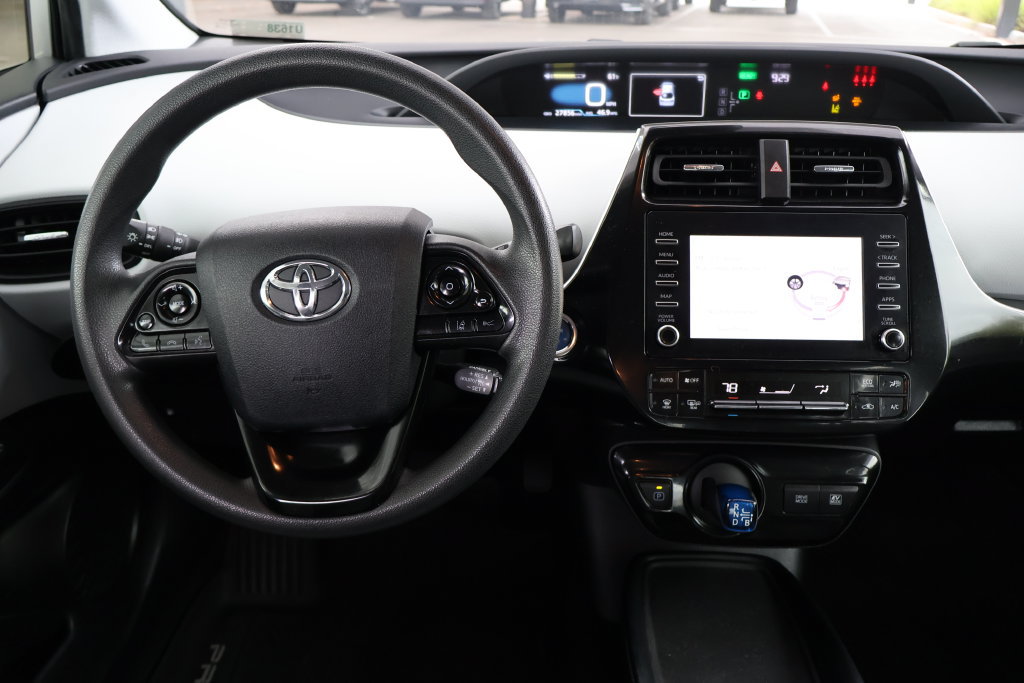 Certified 2020 Toyota Prius LE AWD/4WD image 2