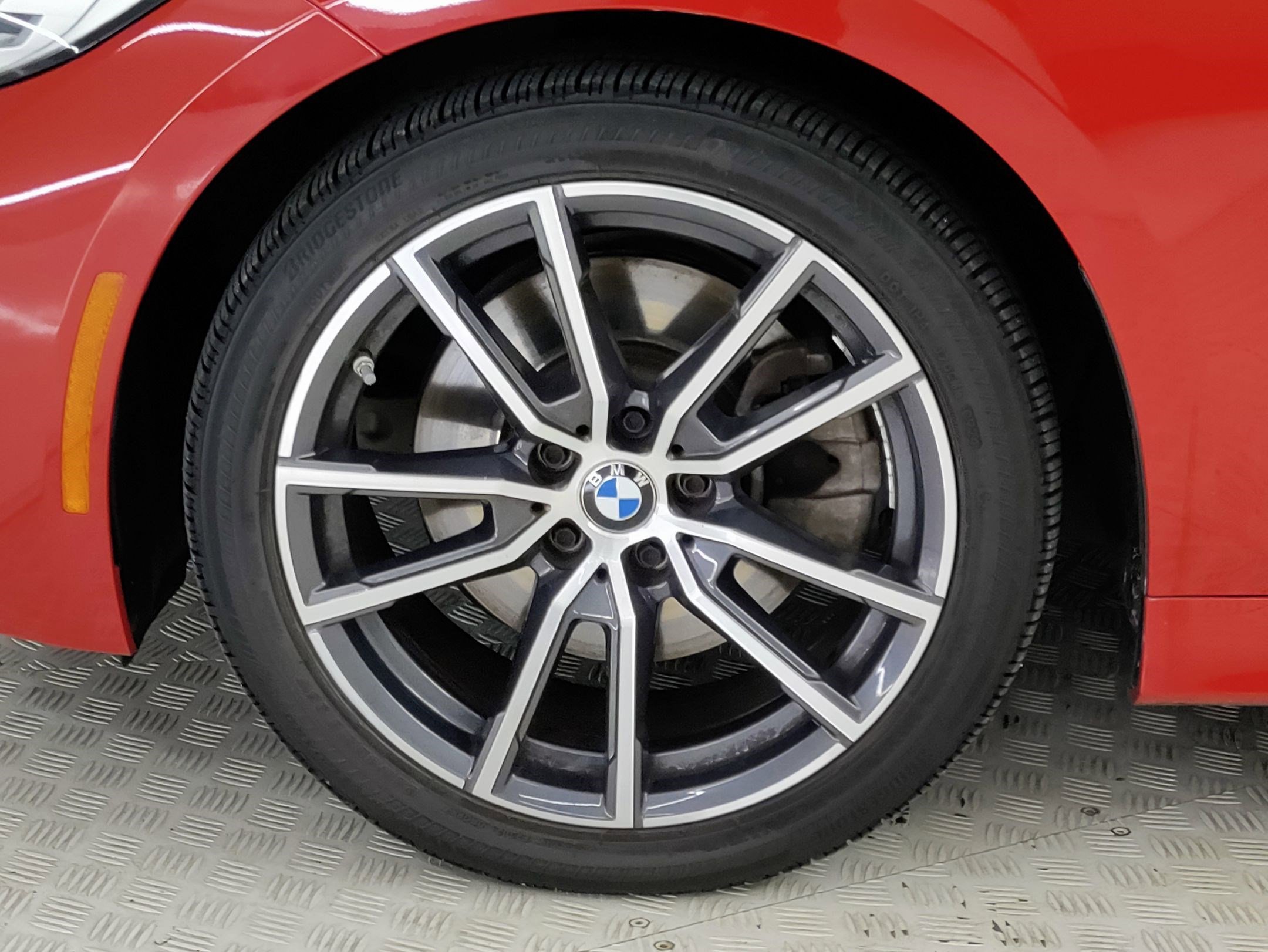 Used 2020 BMW 330i Sedan w/ Driving Assistance Package image 9