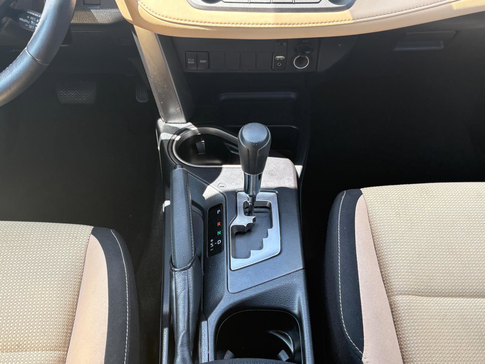 Used 2017 Toyota RAV4 XLE FWD image 24