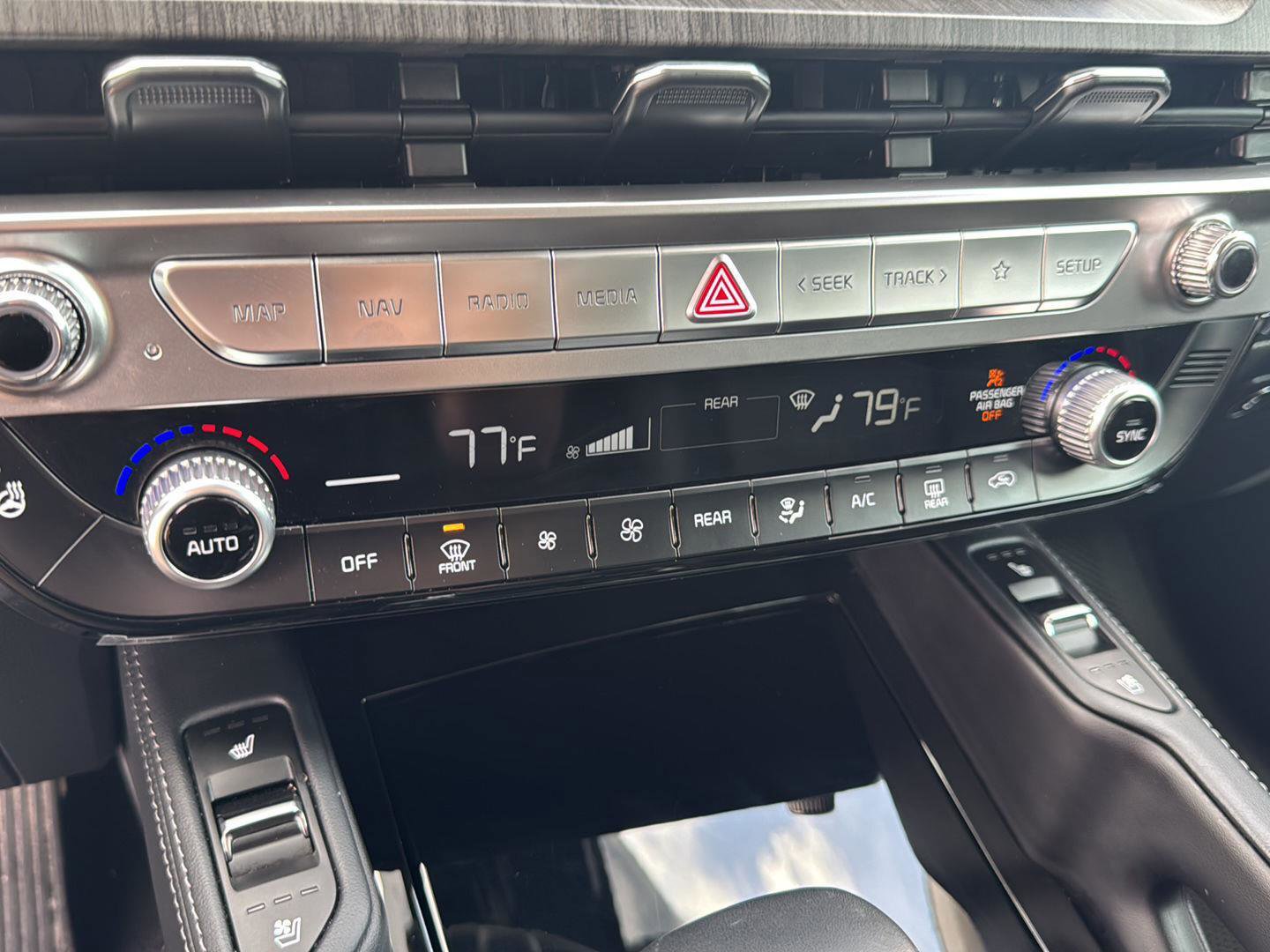 Used 2025 Kia Telluride EX AWD/4WD image 25