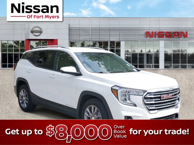 Used 2023 GMC Terrain SLT image 1