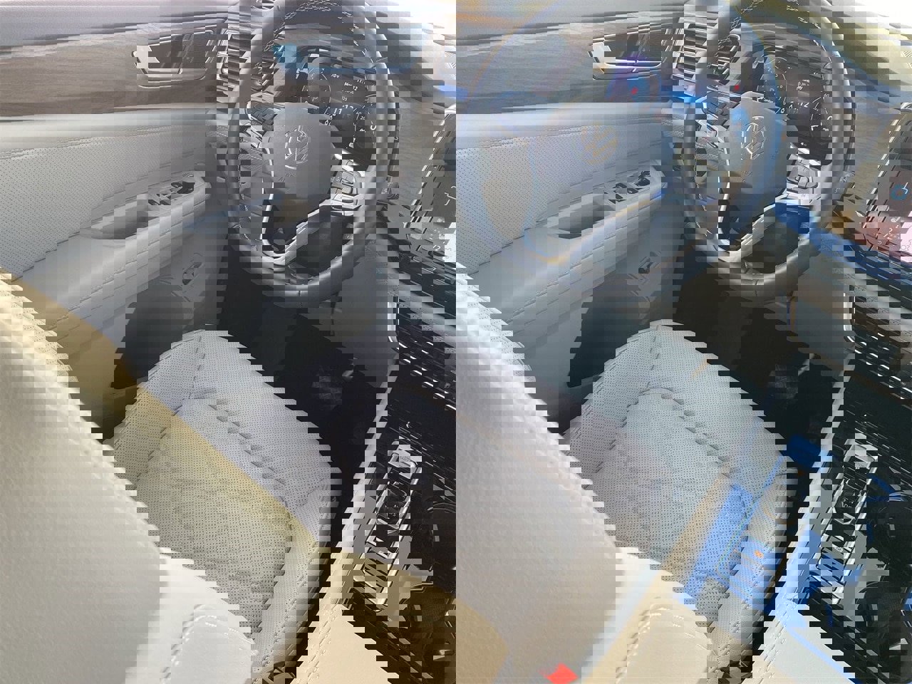 New 2026 Volkswagen Atlas SE image 10