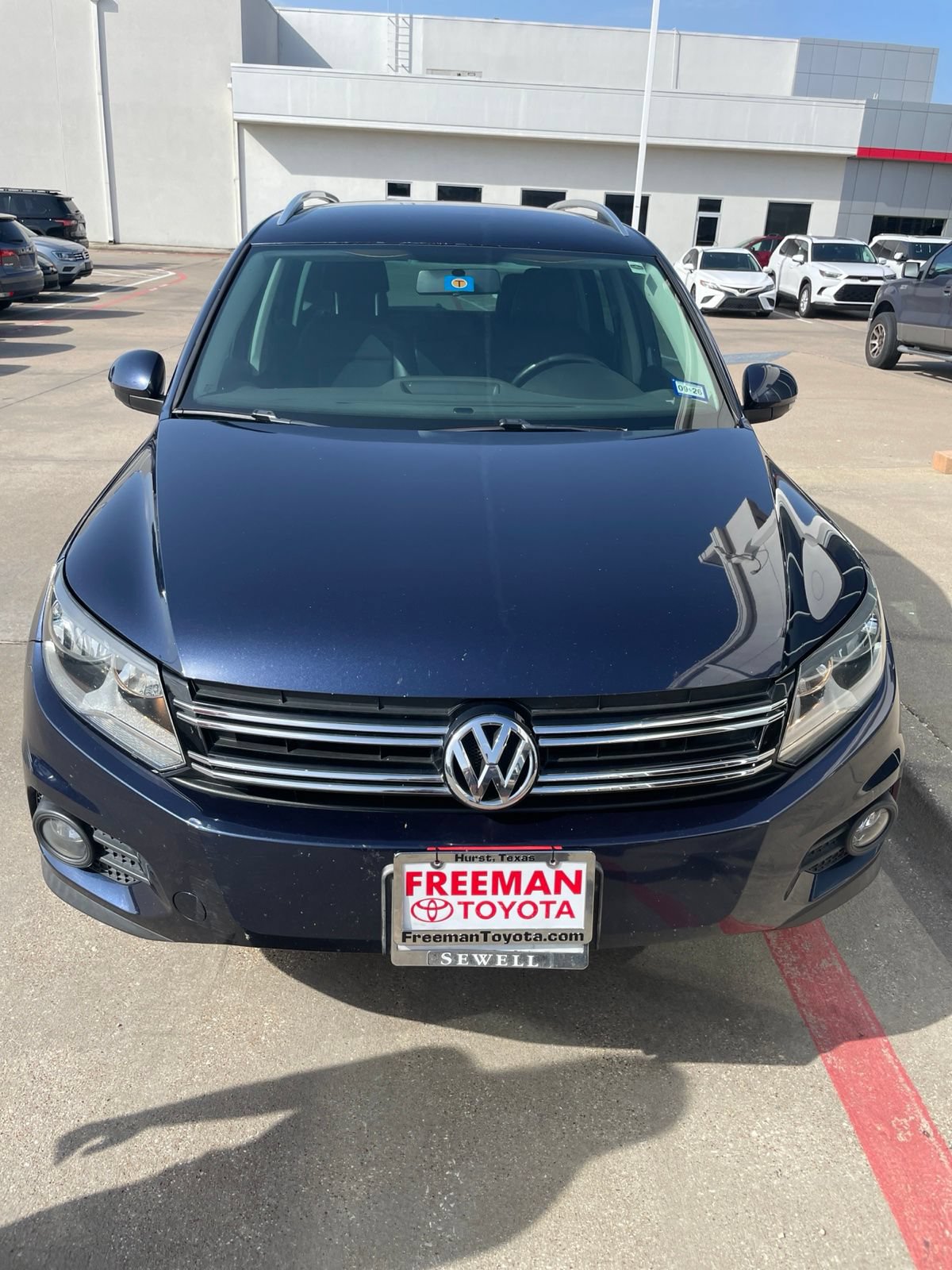 Used 2013 Volkswagen Tiguan SE AWD/4WD image 3