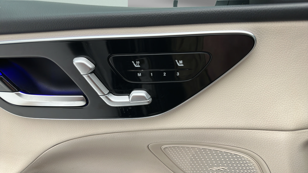 Used 2025 Mercedes-Benz C 300 4MATIC Sedan image 21