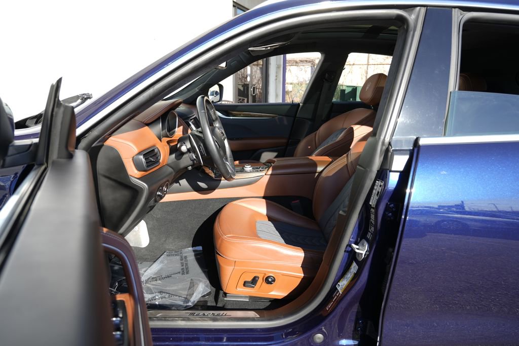 Used 2017 Maserati Levante S image 19