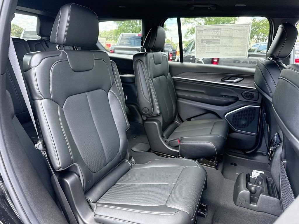 New 2026 Jeep Grand Cherokee L Limited AWD/4WD image 27