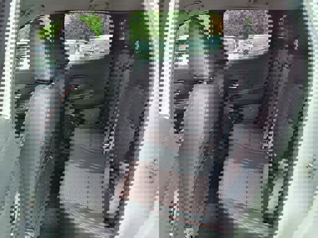 New 2025 Nissan Kicks SR image 5