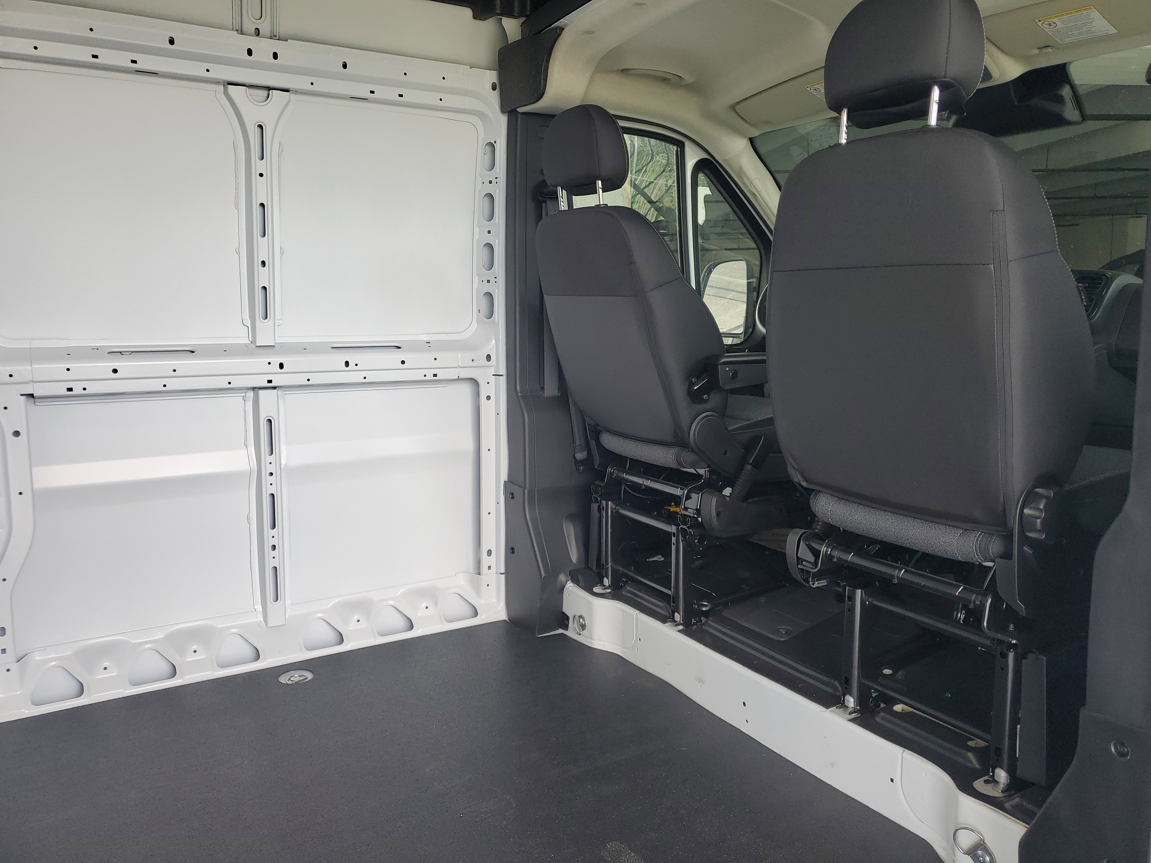 Used 2026 RAM ProMaster 1500 w/ Convenience Group FWD image 10