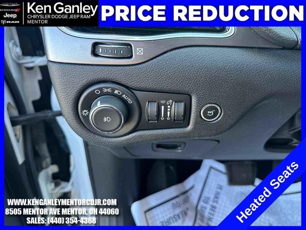 Used 2019 Jeep Cherokee Limited w/ Luxury Group AWD/4WD image 12