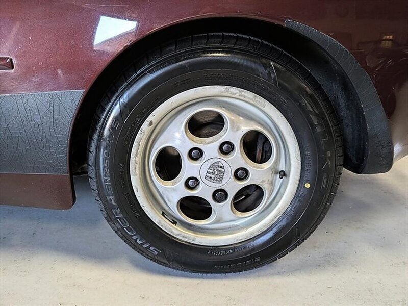 Used 1987 Porsche 944 Coupe RWD image 14