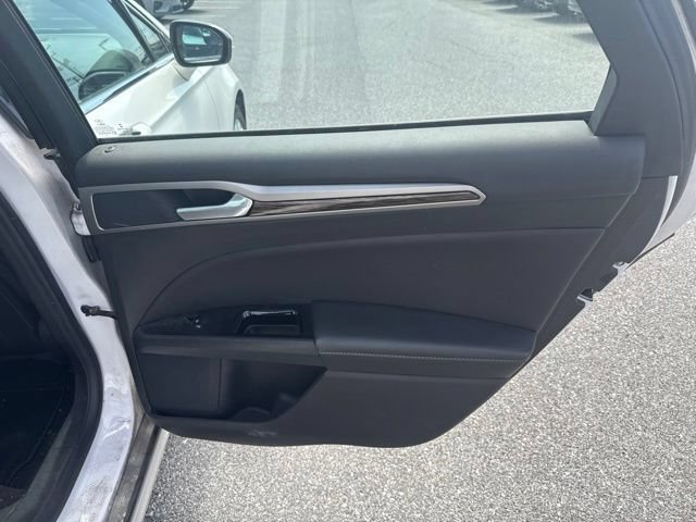 Used 2013 Ford Fusion Energi SE FWD image 6