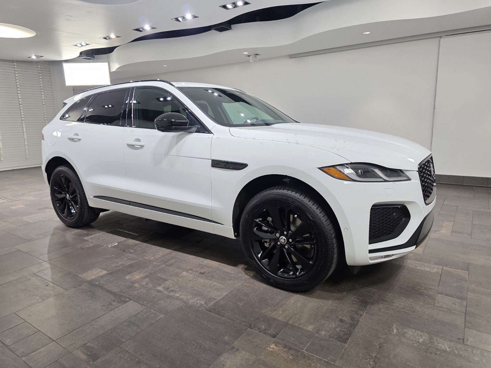 New 2026 Jaguar F-PACE R-Dynamic S AWD/4WD image 27