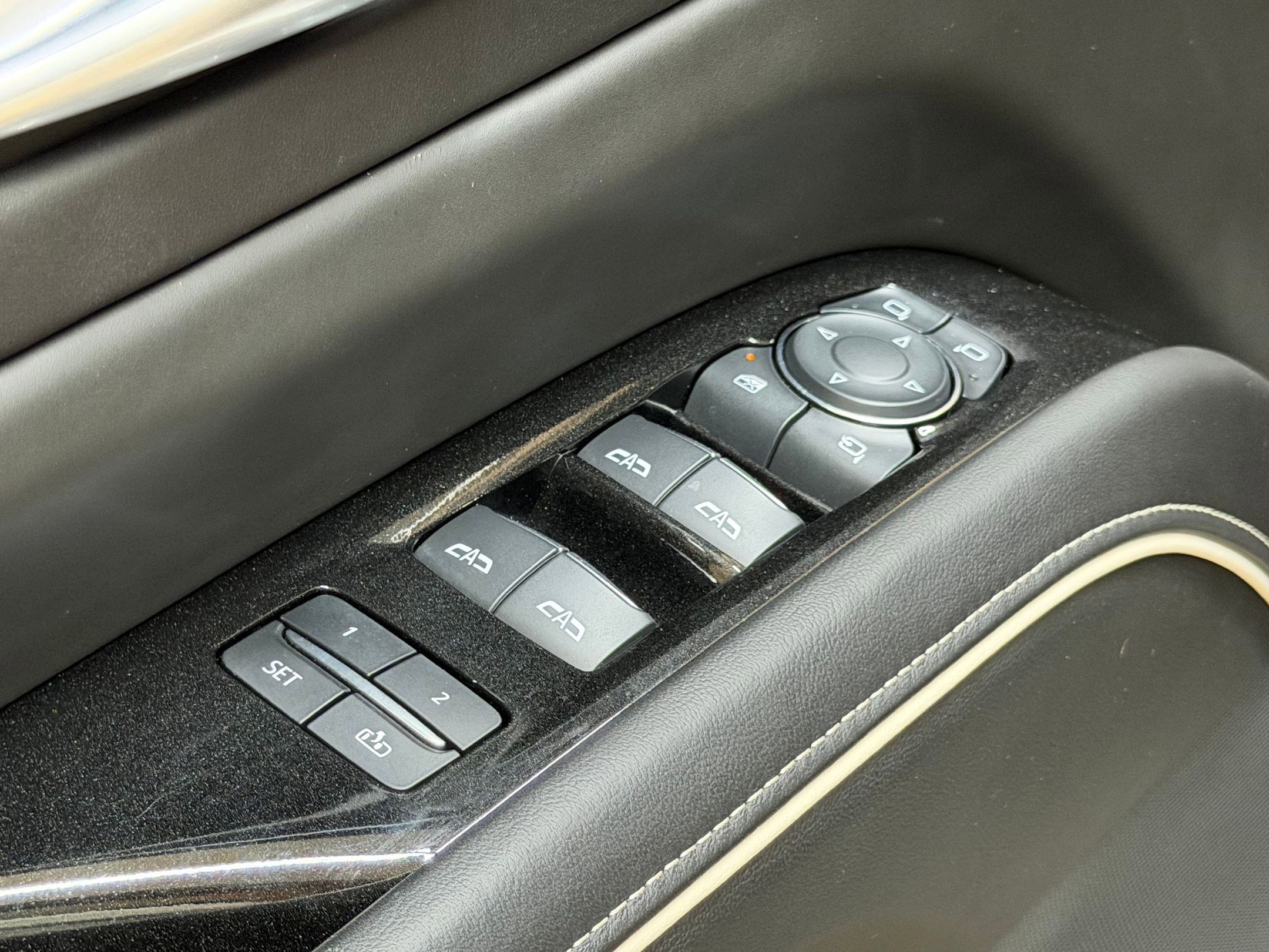 Certified 2024 Cadillac Escalade Sport Platinum w/ LPO, ONYX Package image 25