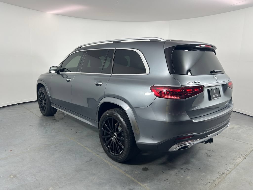 Used 2025 Mercedes-Benz GLS 450 4MATIC image 3