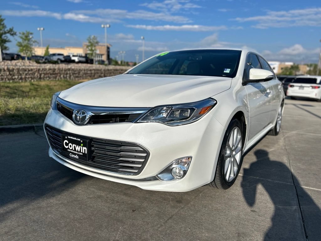 Used 2014 Toyota Avalon Limited FWD image 3