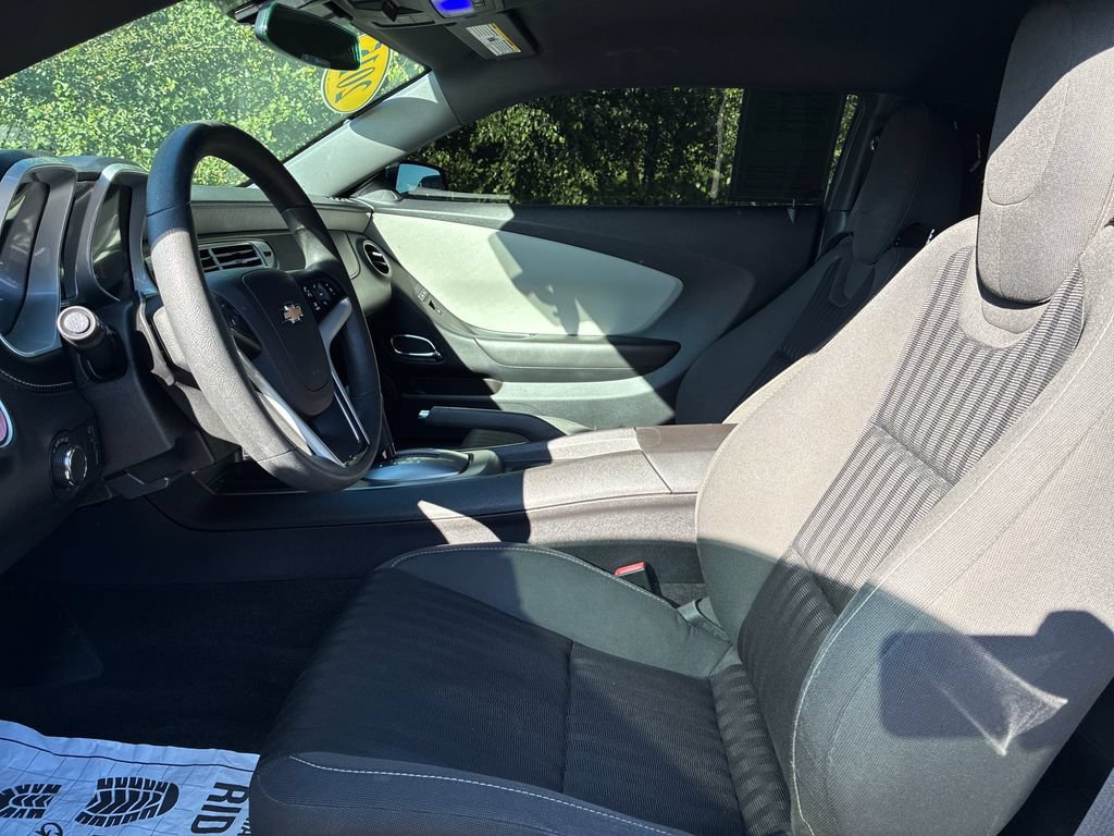 Used 2015 Chevrolet Camaro LS RWD image 10