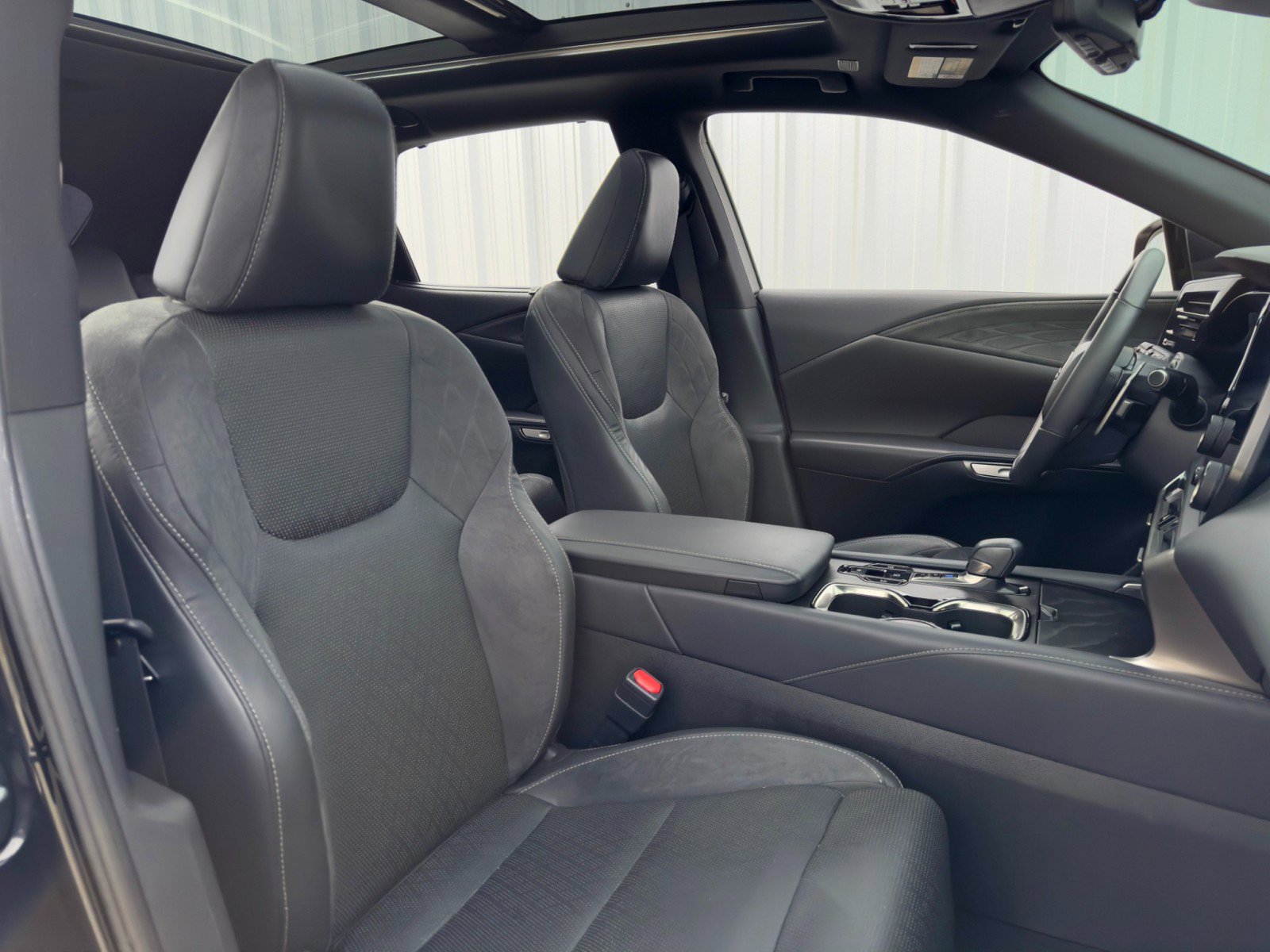 Used 2023 Lexus RX 350 Luxury w/ Cold Area Package image 38