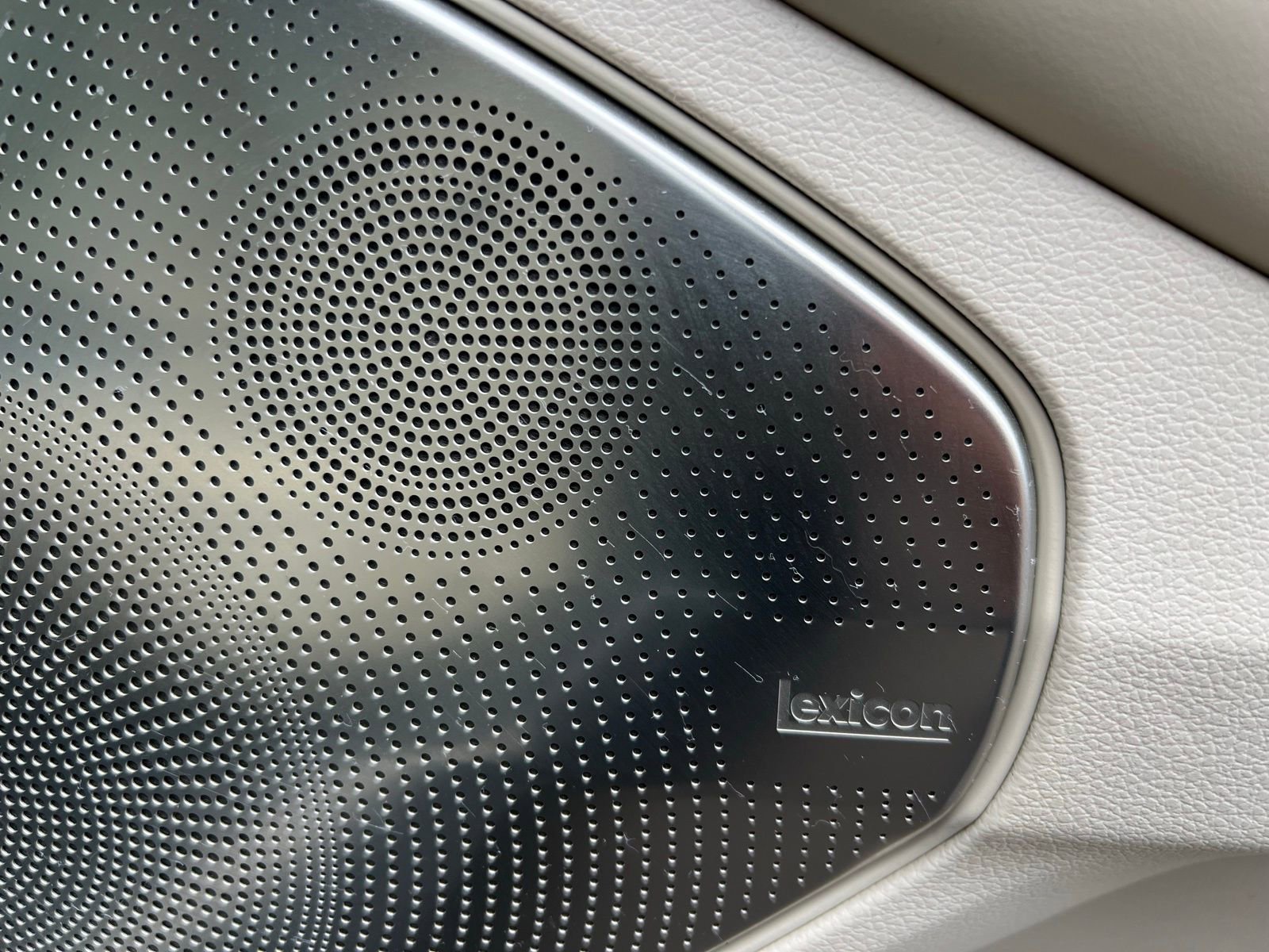 Used 2019 Genesis G90 5.0 Ultimate image 60