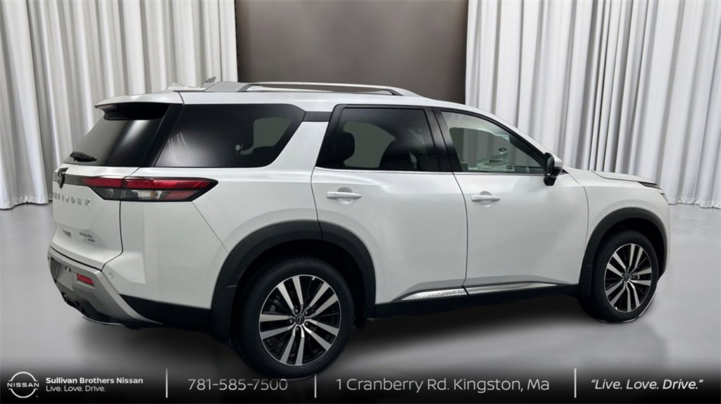 New 2025 Nissan Pathfinder Platinum w/ Cargo Package image 5