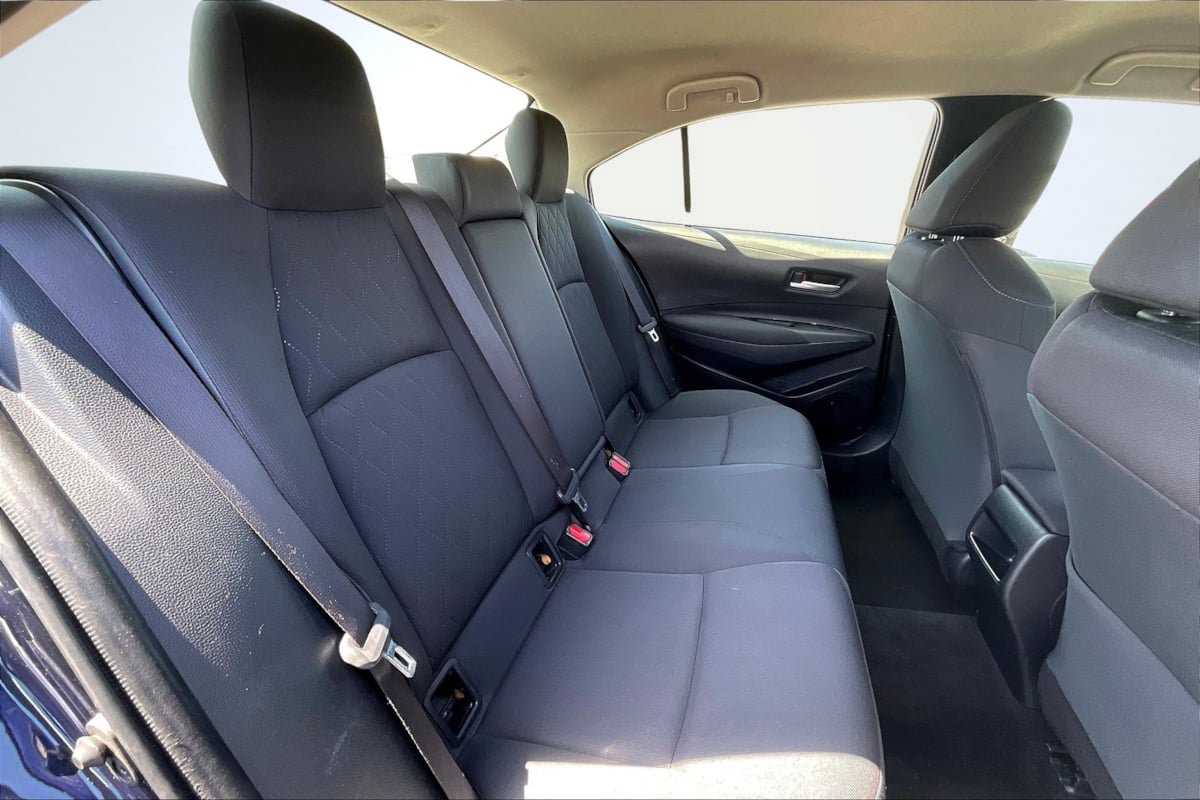 Used 2020 Toyota Corolla LE FWD image 26