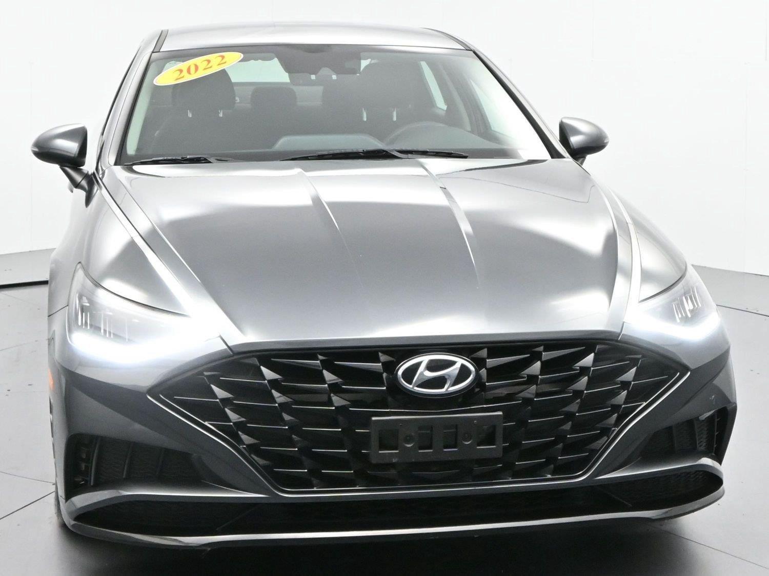 Used 2022 Hyundai Sonata SEL FWD image 2
