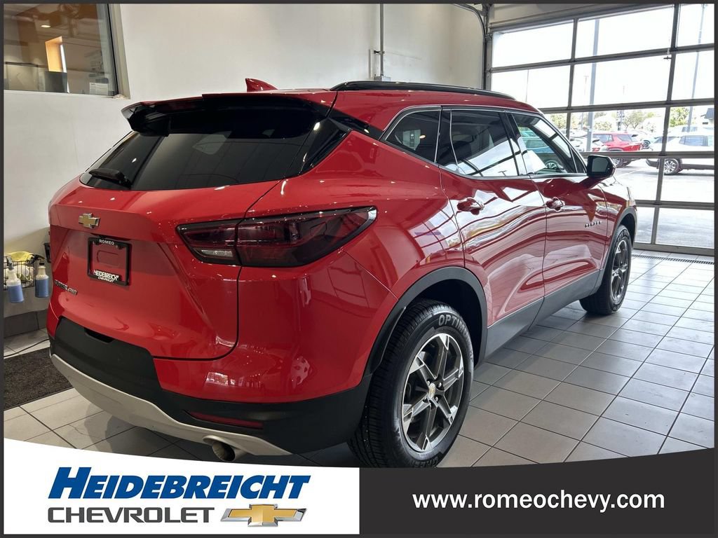 Used 2024 Chevrolet Blazer LT w/ Convenience Package AWD/4WD image 4