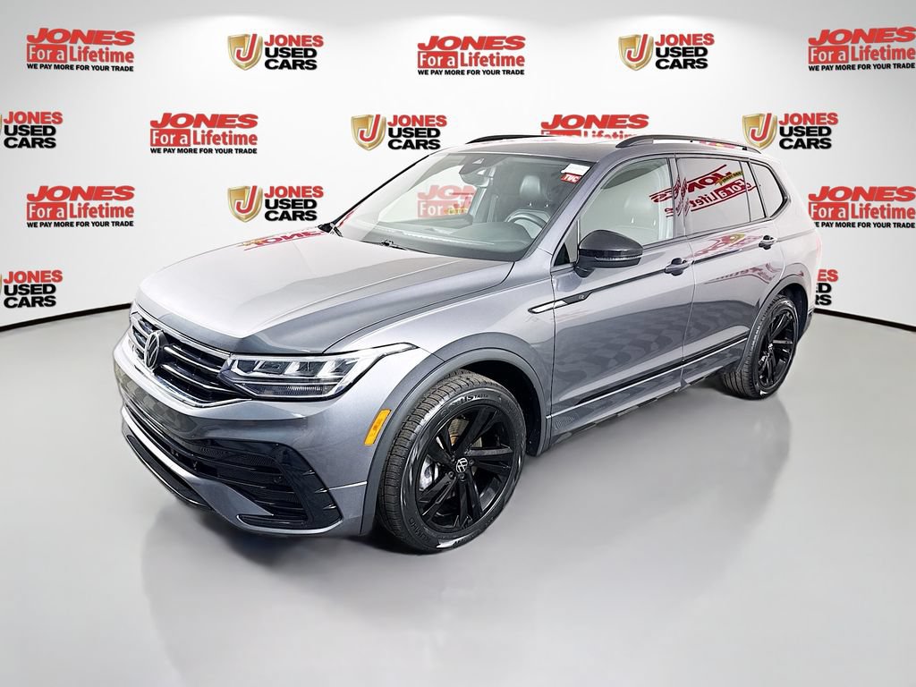 Used 2023 Volkswagen Tiguan SE R-Line FWD image 12