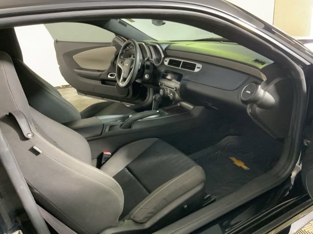 Used 2015 Chevrolet Camaro LS RWD image 22