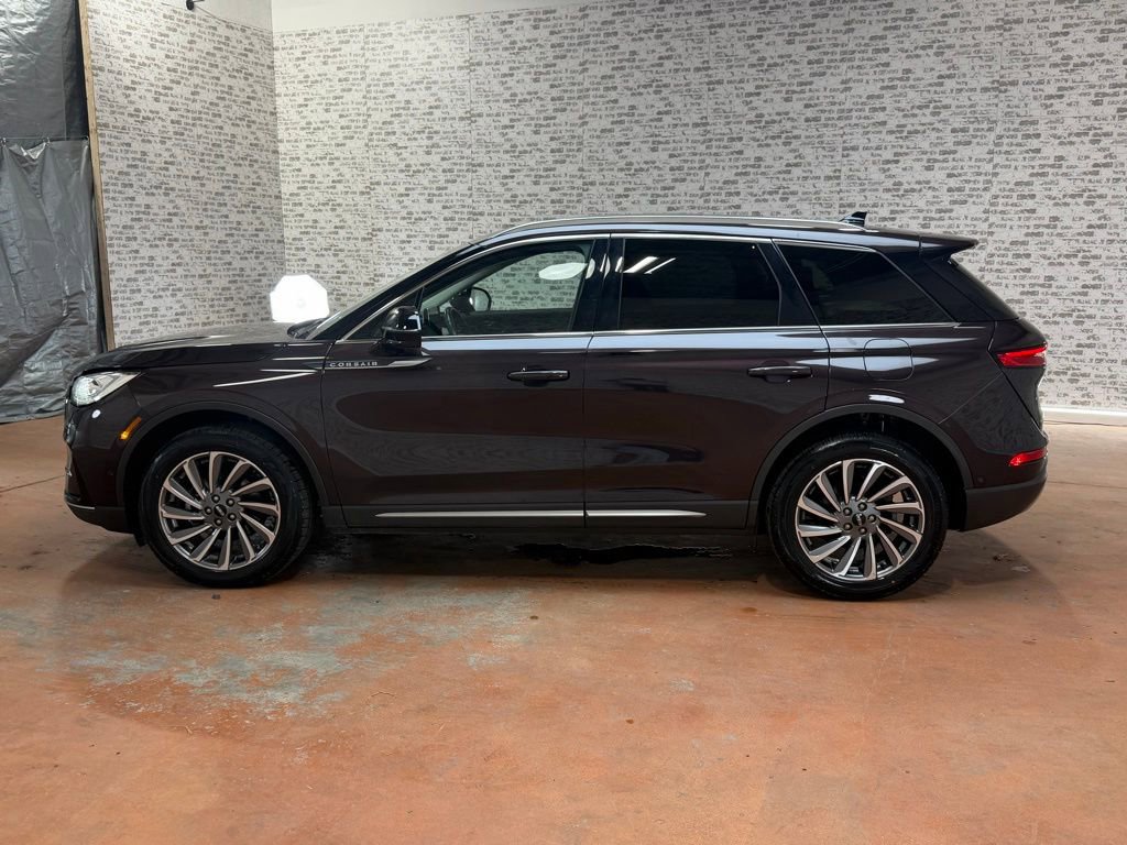 Used 2023 Lincoln Corsair Reserve w/ Equipment Group 202A image 4