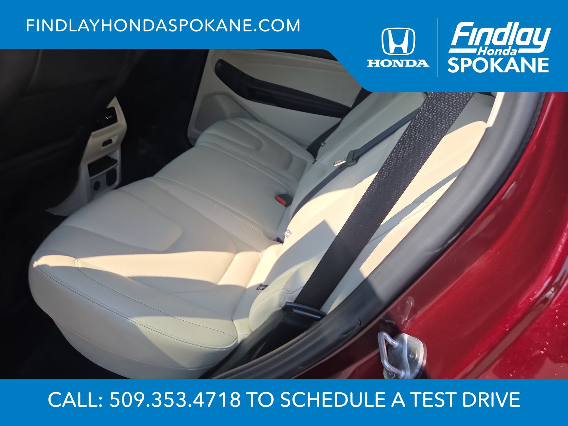 Used 2022 Ford Edge Titanium w/ Equipment Group 301A AWD/4WD image 12