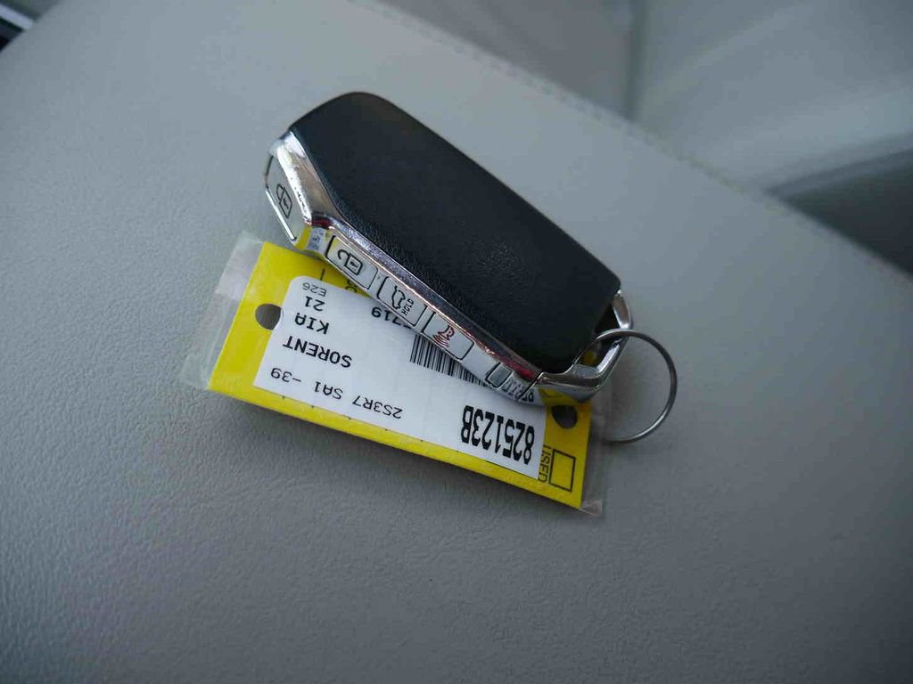 Used 2021 Kia Sorento SX FWD image 28